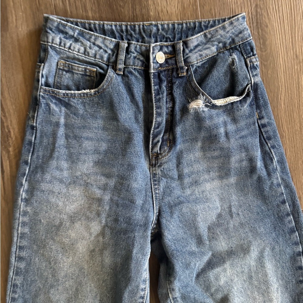 SHEIN Distressed Straight Leg Denim Jeans - Picture 3 of 8